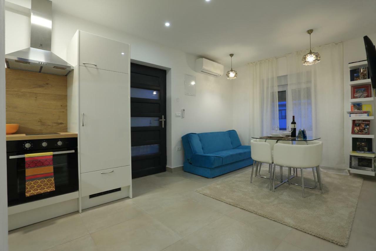 Apartments Bonvenon2Pula Extérieur photo