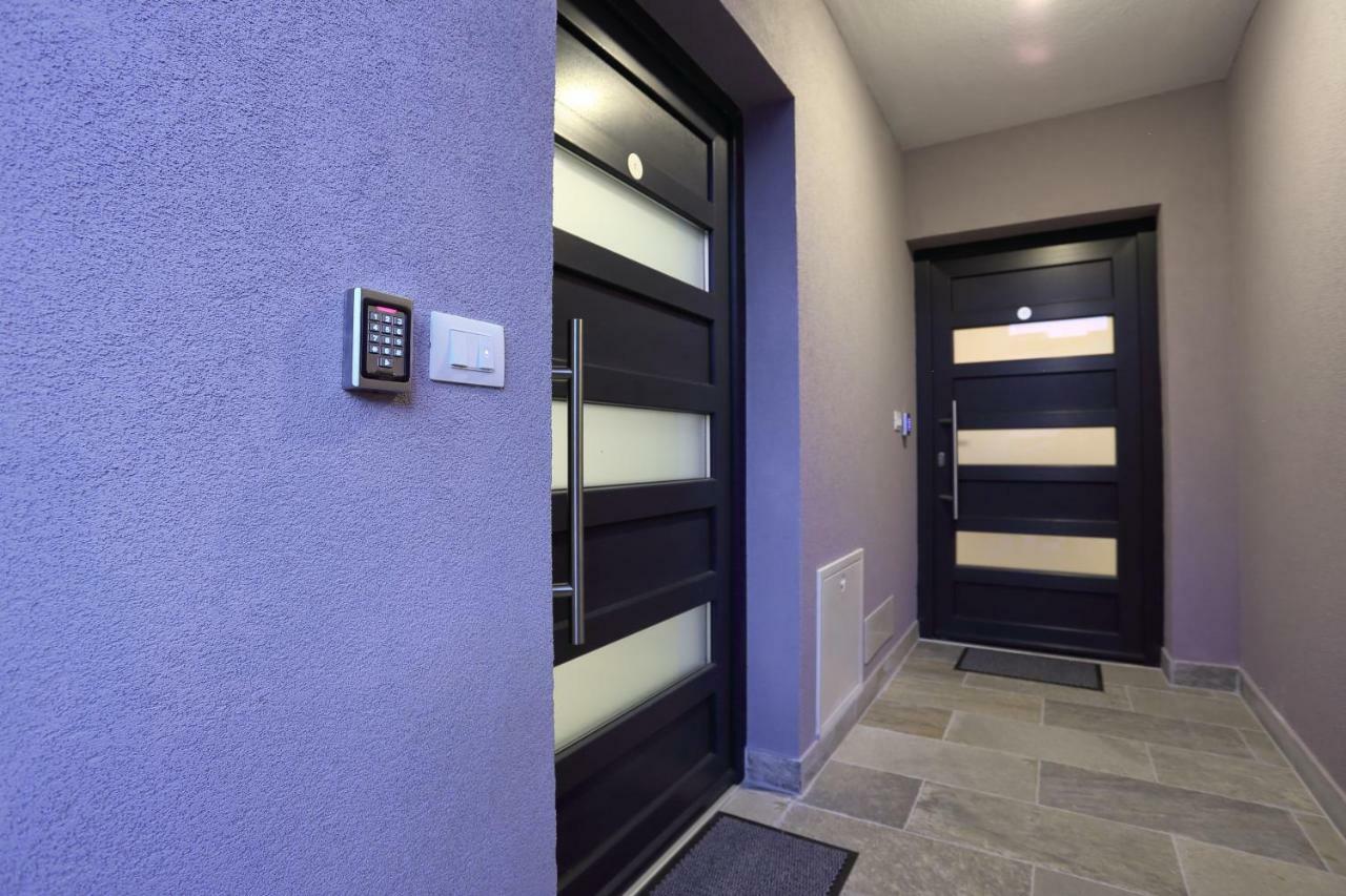 Apartments Bonvenon2Pula Extérieur photo